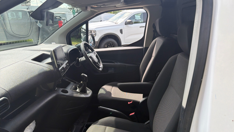Vauxhall Combo Cargo Combo L1 Diesel 2000 1.5 Turbo D 100ps H1 Sportive Van